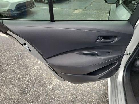 Used 2025 Toyota Corolla LE image 26