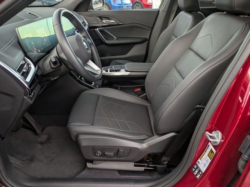 Used 2025 BMW X2 xDrive28i image 11