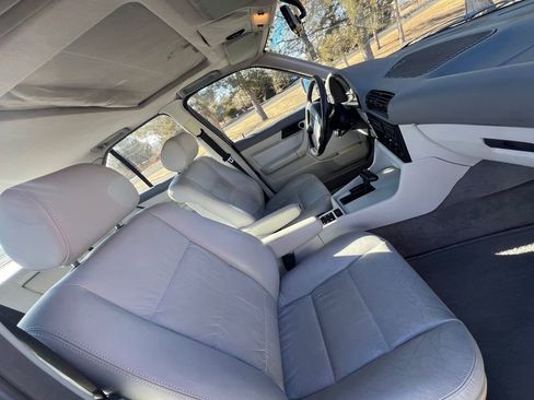 Used 1992 BMW 525i Sedan image 16