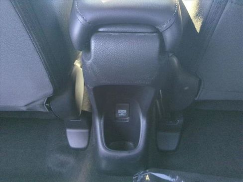 Used 2021 Honda HR-V Sport image 15