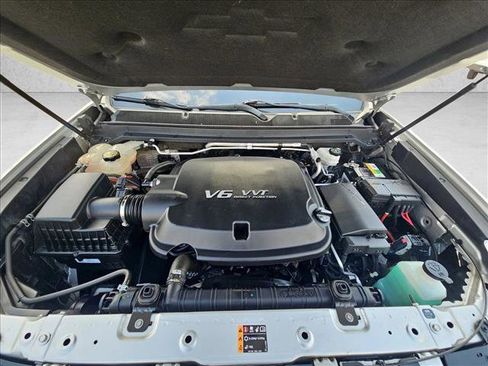 Used 2020 Chevrolet Colorado LT image 21