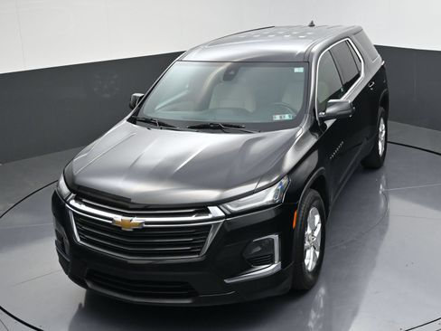 Used 2023 Chevrolet Traverse LS FWD image 44