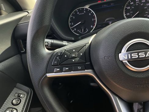 Used 2025 Nissan Sentra SV FWD image 29