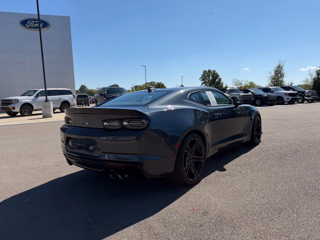 Used 2019 Chevrolet Camaro SS RWD image 6