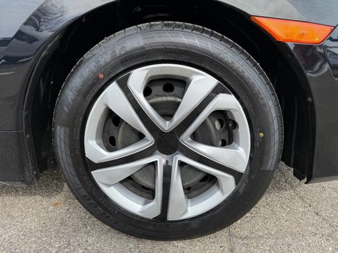 Used 2019 Honda Civic LX image 32