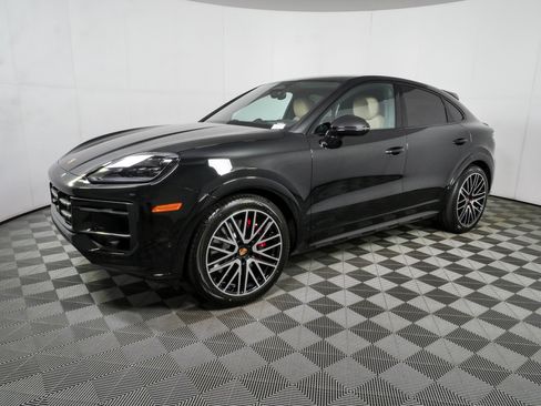 New 2026 Porsche Cayenne GTS AWD/4WD image 2
