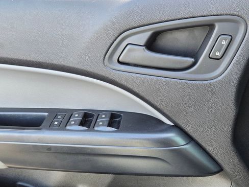 Used 2017 Chevrolet Colorado W/T image 27