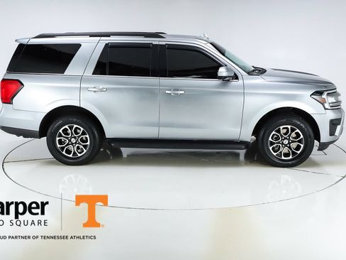 Used 2024 Ford Expedition XLT AWD/4WD image 47