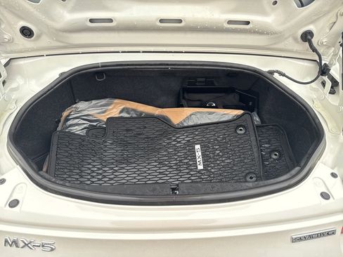 Used 2025 MAZDA MX-5 Miata RF Grand Touring w/ Weather Package image 22