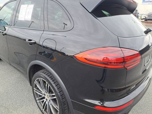 Used 2015 Porsche Cayenne S w/ Premium Package AWD/4WD image 20