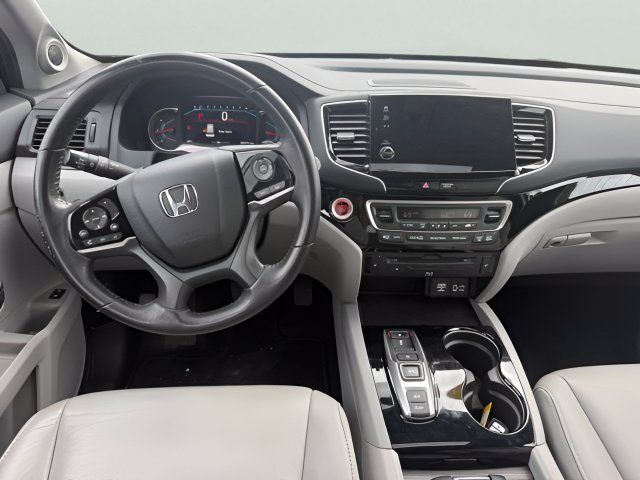 Used 2021 Honda Pilot Touring image 18