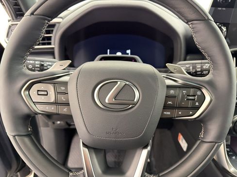 New 2026 Lexus LX 700h Luxury image 14