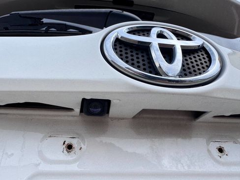 Used 2017 Toyota RAV4 LE image 10