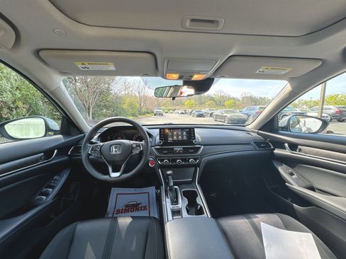 Used 2018 Honda Accord EX image 12