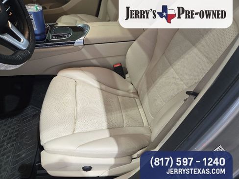 Used 2020 Mercedes-Benz GLC 300 image 7