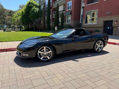 Used 2009 Chevrolet Corvette Coupe w/ Preferred Equipment Group RWD image 3
