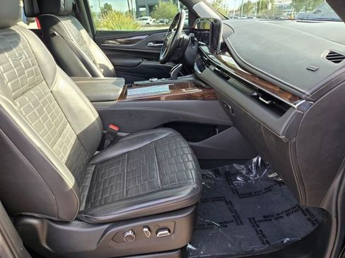 Used 2021 Cadillac Escalade Sport Platinum w/ Heavy-Duty Trailer Package AWD/4WD image 22