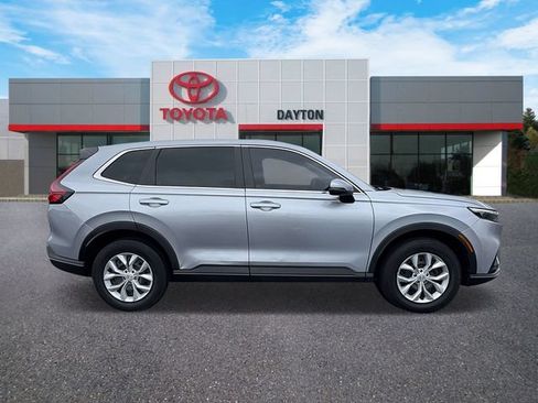 Used 2023 Honda CR-V LX image 6