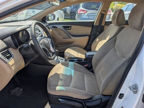 Used 2013 Hyundai Elantra GLS w/ Preferred Pkg FWD image 13
