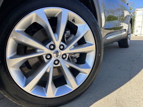 Used 2023 Ford Explorer Platinum w/ Technology Package image 16