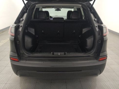 Used 2019 Jeep Cherokee Latitude Plus FWD image 29