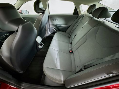 Used 2025 Kia K4 LXS image 27