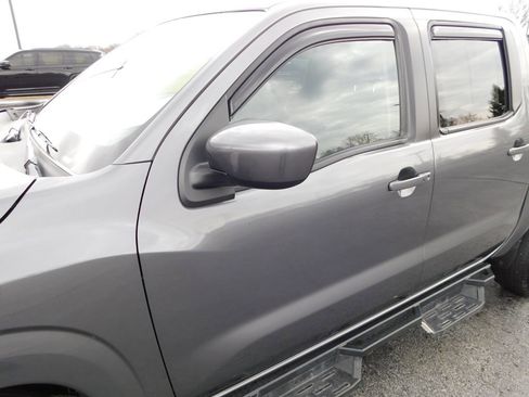 Used 2023 Nissan Frontier SV w/ SV Convenience Package image 16