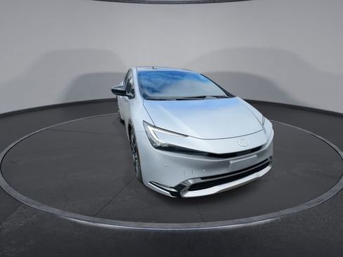 New 2026 Toyota Prius Plug-In Hybrid image 3