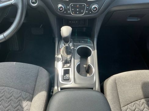 Used 2022 Chevrolet Equinox LT AWD/4WD image 25