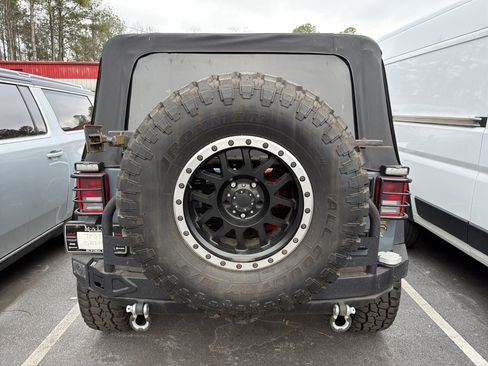 Used 2015 Jeep Wrangler Sport image 5