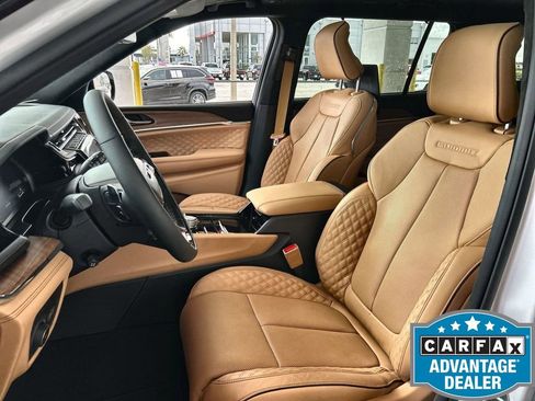 Used 2024 Jeep Grand Cherokee L Summit image 13