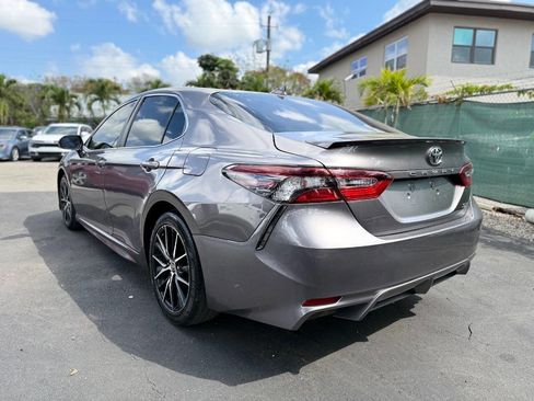 Used 2021 Toyota Camry SE w/ Convenience Package image 8