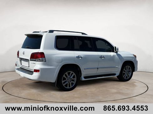 Used 2014 Lexus LX 570 4WD image 3