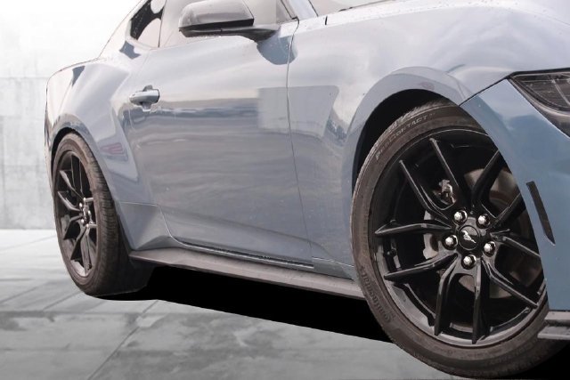 Used 2025 Ford Mustang Coupe RWD image 3
