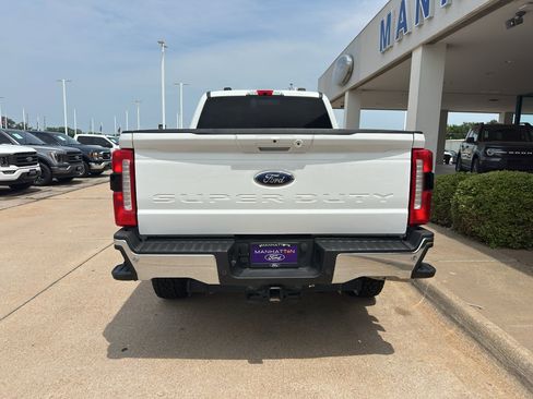 Used 2025 Ford F250 Lariat AWD/4WD image 12