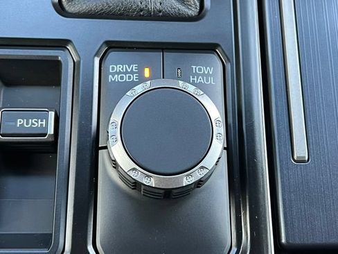Used 2026 Toyota Tundra Platinum AWD/4WD image 40