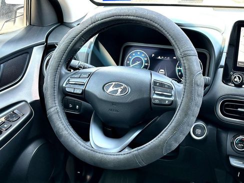 Used 2023 Hyundai Kona Limited FWD image 33