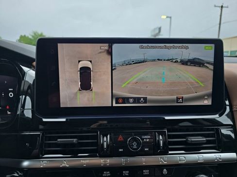 New 2026 Nissan Pathfinder Platinum FWD image 9