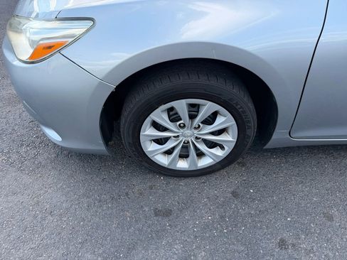 Used 2015 Toyota Camry LE FWD image 17