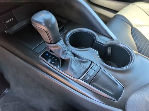 Used 2024 Toyota Camry SE FWD image 19