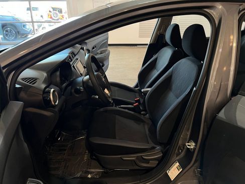 Used 2025 Nissan Versa SV w/ Trunk Package image 25