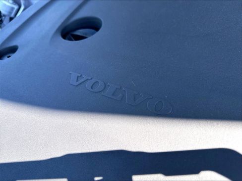 New 2026 Volvo XC90 B6 Plus w/ Protection Package AWD/4WD image 33