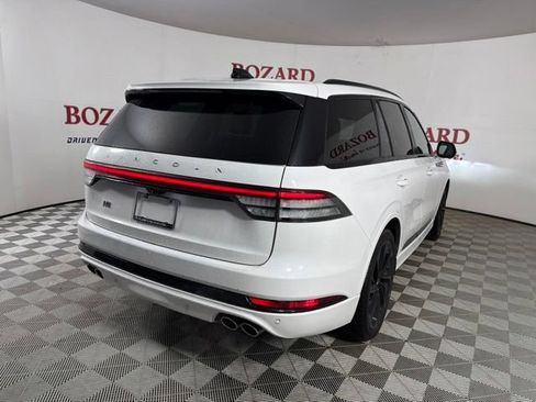Used 2025 Lincoln Aviator Reserve w/ Luxury Package RWD image 12