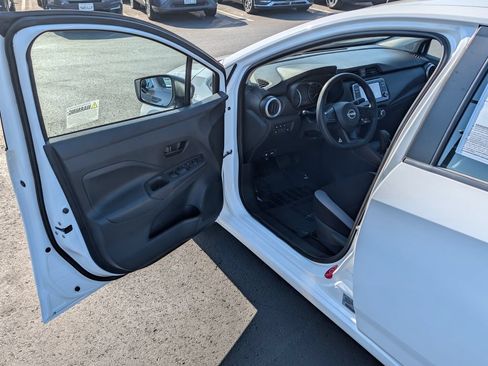 Used 2025 Nissan Versa S w/ Trunk Package FWD image 31