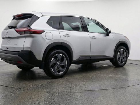 Used 2025 Nissan Rogue SV FWD image 9