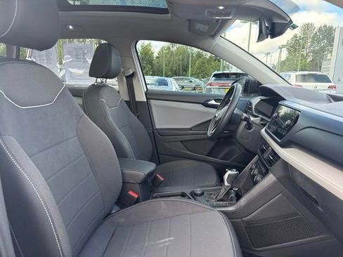 Used 2024 Volkswagen Taos SE AWD/4WD image 9
