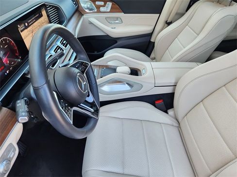Used 2024 Mercedes-Benz GLE 350 4MATIC image 9