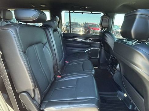 Used 2024 Jeep Wagoneer 4WD w/ Convenience Group I image 13