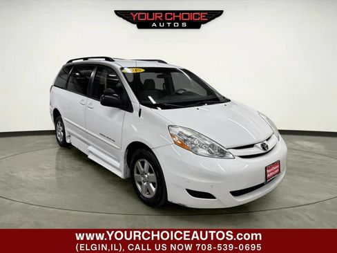 Used 2010 Toyota Sienna LE FWD image 10