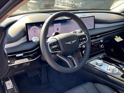 Used 2025 Genesis G80 2.5T image 6